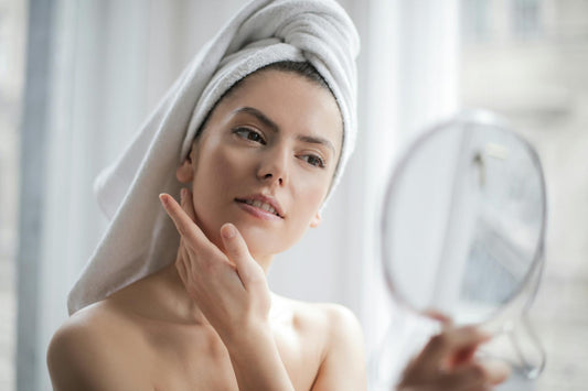 Buena vibración: Por qué los dispositivos faciales EMS están mejorando las rutinas diarias de cuidado de la piel